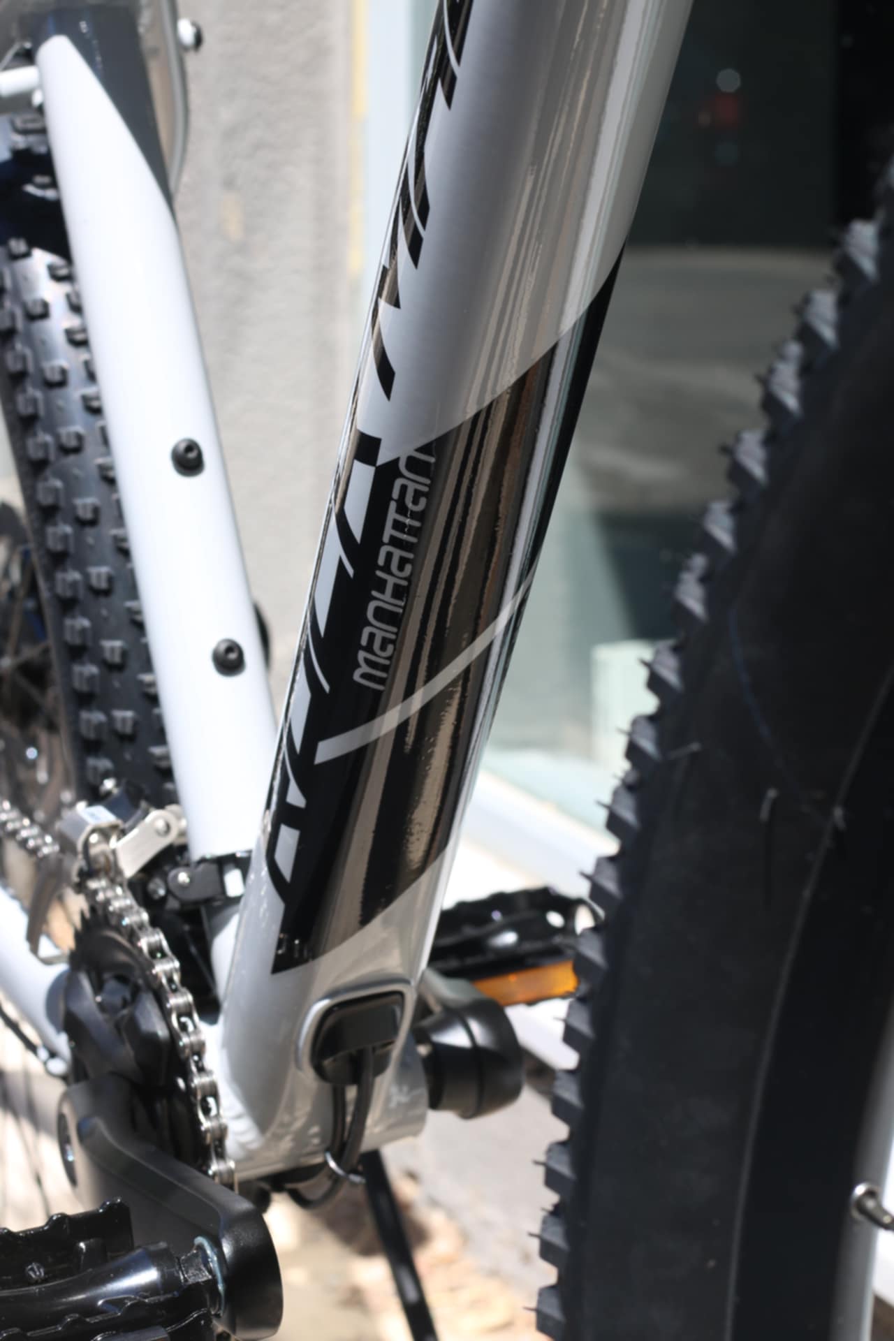 ROCKMACHINE MANHATTAN 40-29   2025 | BikesAndRoses.gr