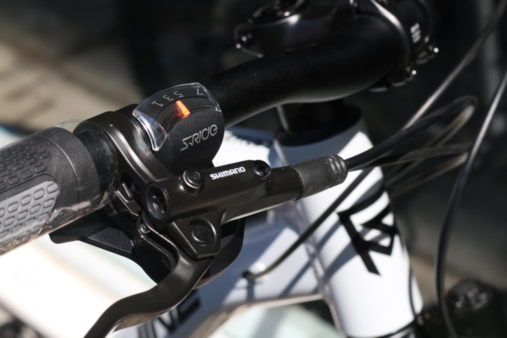ROCKMACHINE MANHATTAN 40-29   2025 | BikesAndRoses.gr